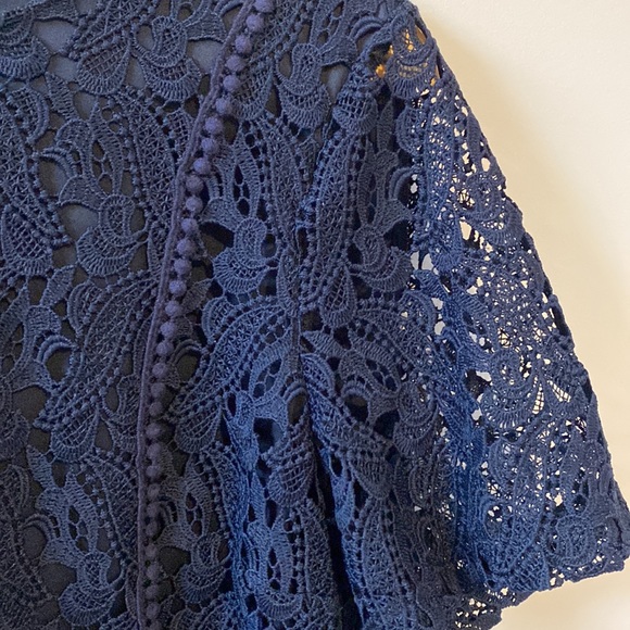 Zara Lace Shift Dress - Picture 5 of 8